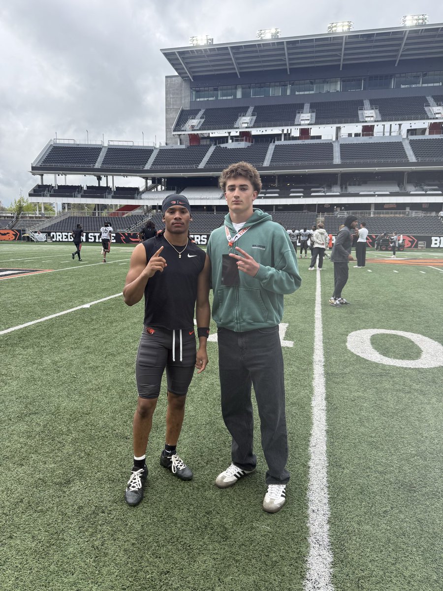 drewmiller2027's tweet photo. Thank you @BeaverFootball for the great time at spring practice!

 @EatonStrength @Coach_RWallace @Barlow_Football @CoachAndreen https://t.co/toHa4Safnx