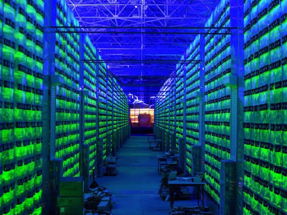 Coin Bureau tweet media