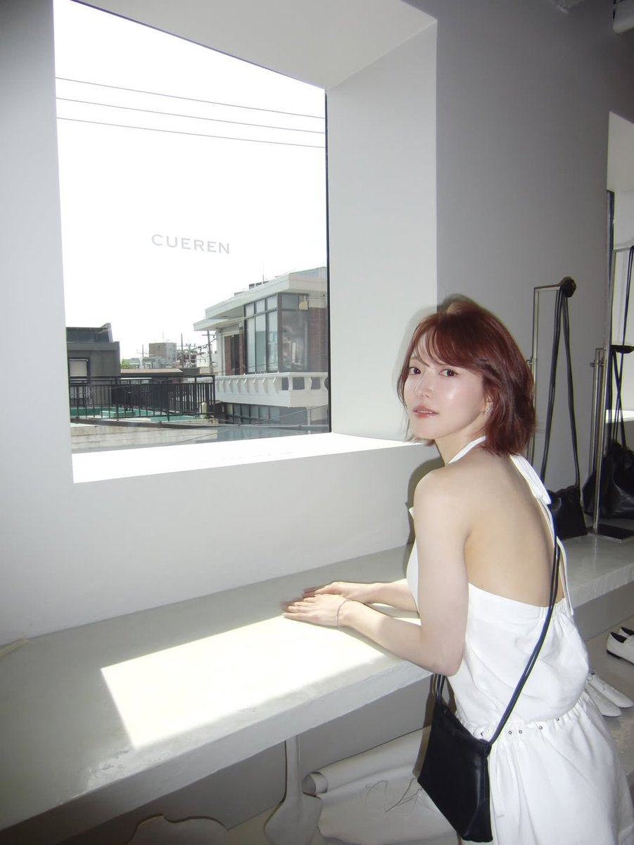 Lee Se Young Content tweet media