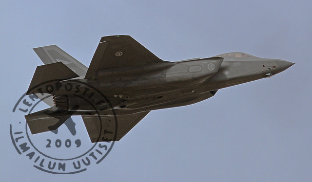 lentopostifi's tweet image. Suomen Ilmavoimien hävittäjälentäjä nousi ensimmäistä kertaa ilmaan F-35 Joint Fighterilla lentoposti.fi/uutiset/suomen… #Ilmavoimat #F35 #F35hanke #turpo