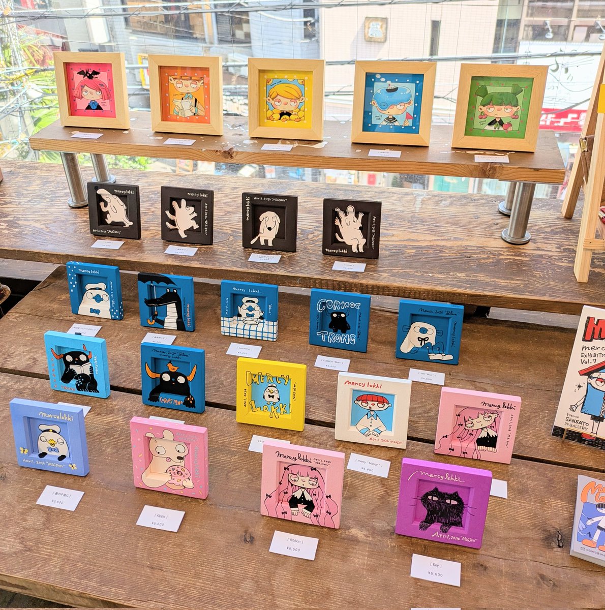 本日もオープンしてます！
ミニ原画は3点お迎えいただきまして、現在こんな感じです🌷