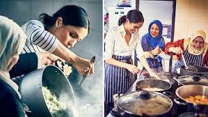 thetalentguru's tweet photo. ๐ฉ๐พโ๐ณ2018: #DuchessMeghan helped to create the Together Cookbook. It was filled with recipes shared by women of London's #HubbCommunityKitchen, cooking 4 their families after the Grenfell Tower fire displaced them from their homes. The book was a bestseller.
https://t.co/59shLoiaXA https://t.co/d7HFMkOZEN