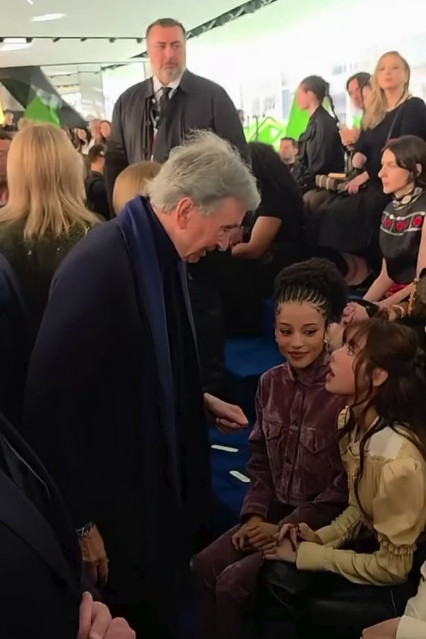 kiss all the time tweet media