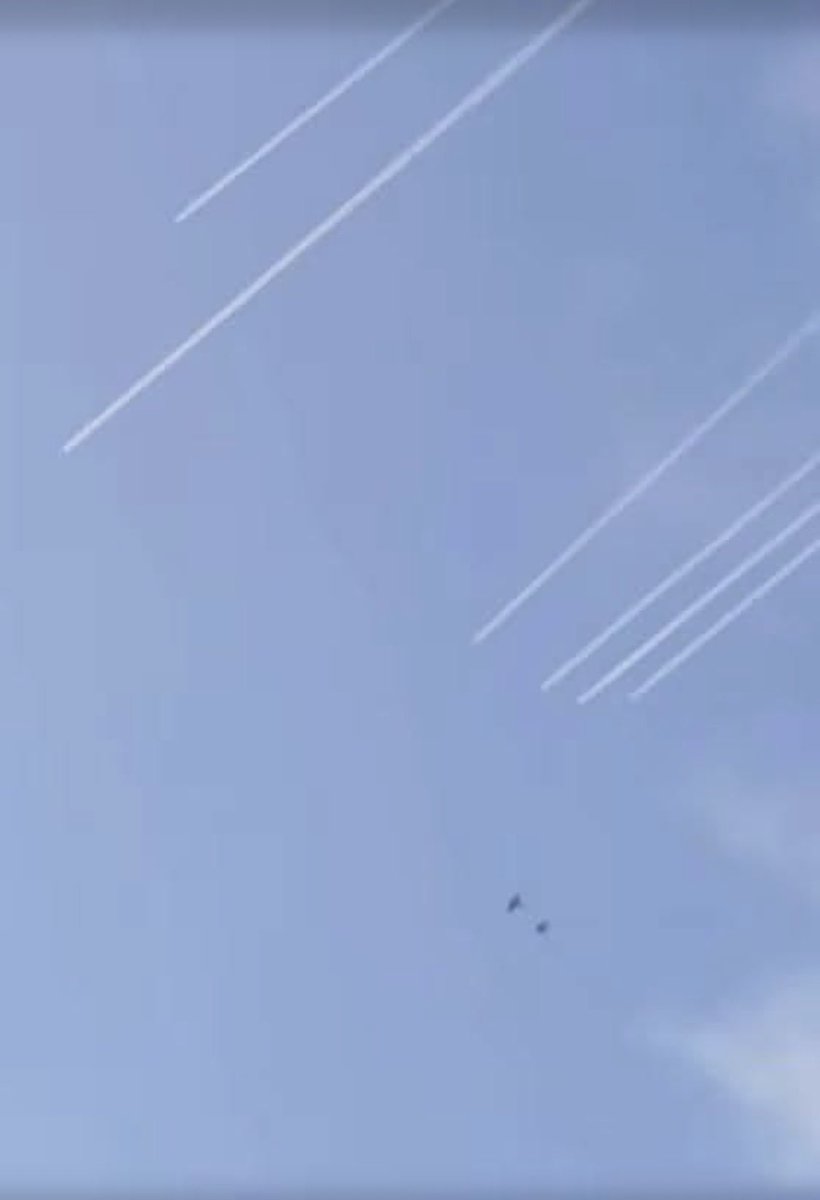 د خپلواکي غږ tweet media