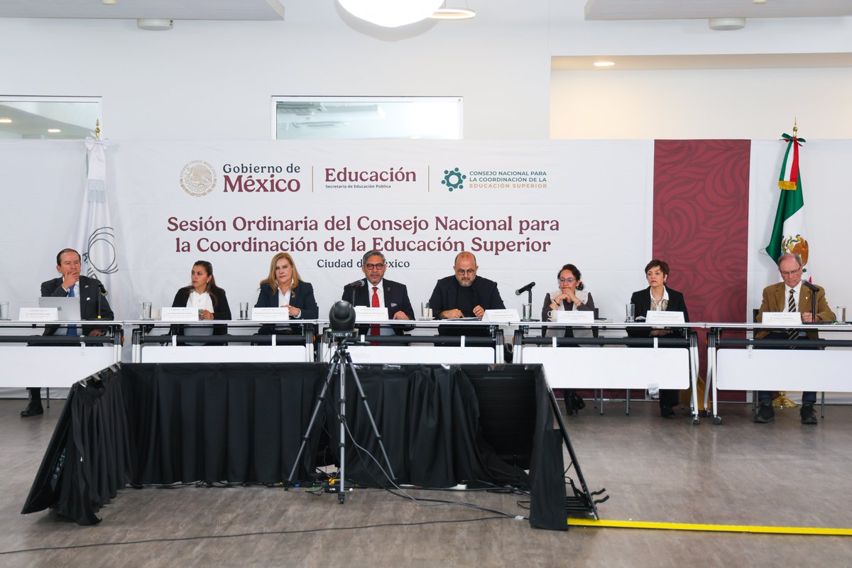 ANUIES's tweet photo. Esta sesión del #CONACES estuvo encabezada por el titular de la #ANUIES, Dr. Luis González Placencia; el Subsecretario de la @SEP_mx, @rvillanueval, el Dr. Gustavo Cruz @gustavocruzch, Coordinador General de la asociación, así como el Director de la #DGESUI, @carlosivanmoren https://t.co/wqT3FEECIR