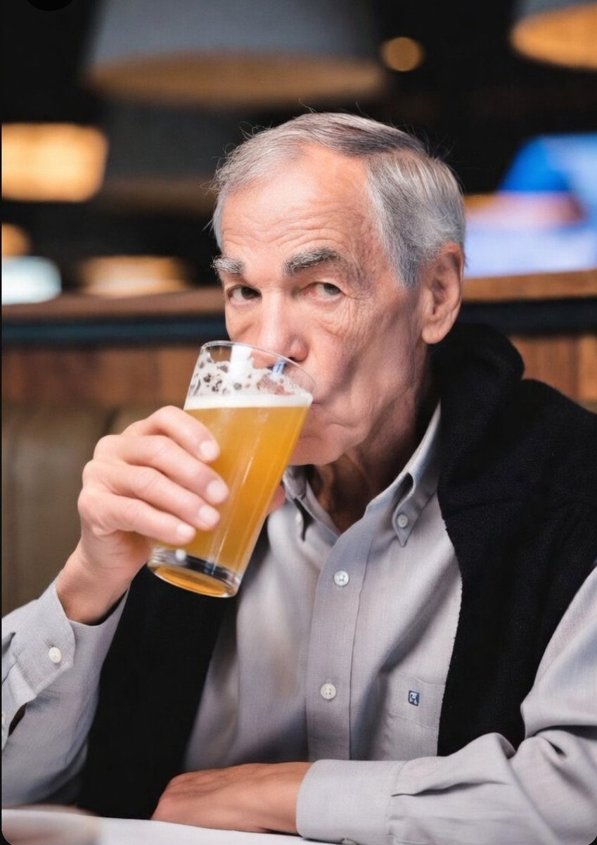 Daren Helms tweet media