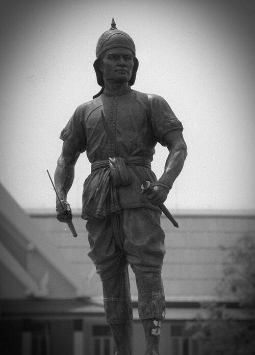 TPL English tweet media