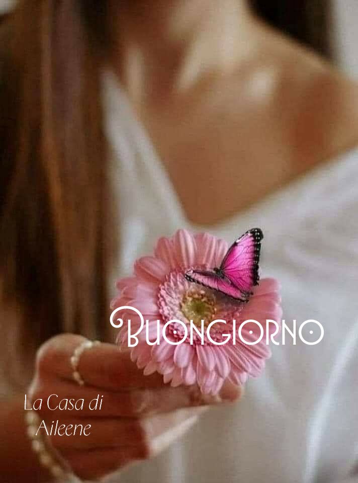 pattyfra1's tweet image. Buongiorno  a chi crede ancora in qualcosa,
a chi vive forte e sbaglia,
a chi è spettinato perché gli piace andare contro vento, 
a chi sa che tutto quello che conta è l'inaspettato.
🖌️🌸 Fabrizio Caramagna

Buongiorno 🩷
#Thursday #BuongiornoATutti ☕️