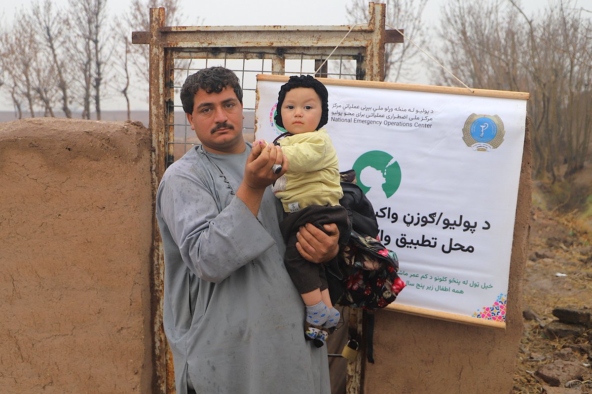 PolioFreeAfghan's tweet image. تشکر از همه والدین که اطفال خود را در کمپاین جاری واکسین نموده اند. کمپاین امروز نیز ادامه دارد تا اطفال شما از مرض پولیو مصئون بمانند.

#EndPolio #VaccinesWork #PolioFreeAfghanistan