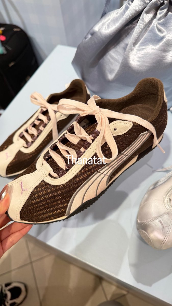 Pemystores's tweet photo. พรีออเดอร์ 4,590 
Puma x Wellness มีเฉพาะ ญี่ปุ่น 

#puma #พรีpuma https://t.co/7N5fOg5mbT