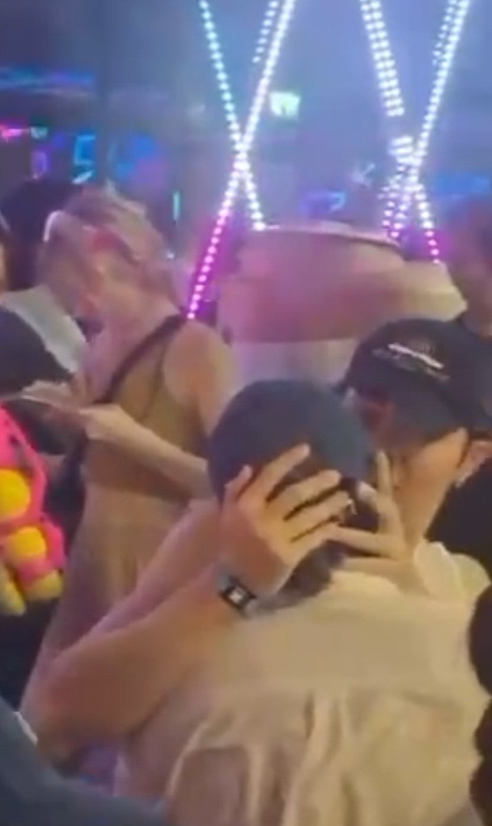 Rosita🍓 tweet media