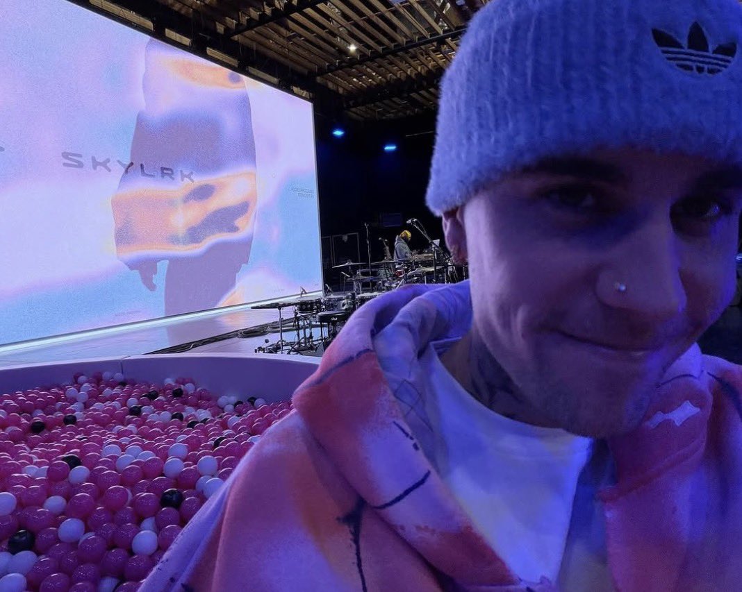 Skylrk Daily tweet media