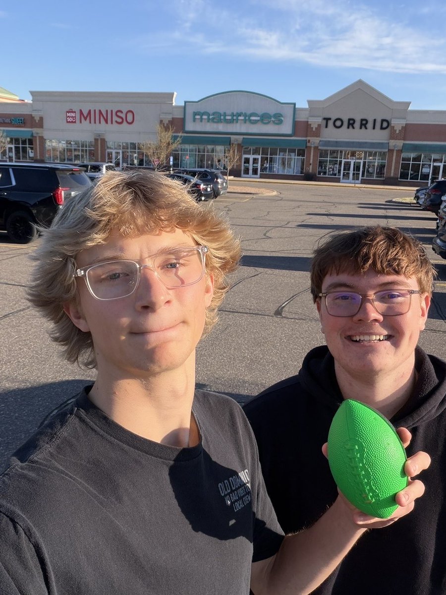 Oh wow. Petite Rimin catches Big Red lackin for 4 kills… couldn’t escape us this time <a href="/THE_MASONS26/">THE MASONS</a> #slime #petite #bigreddown #jitta <a href="/Andovernerf2026/">Ahsnerfwars26</a>