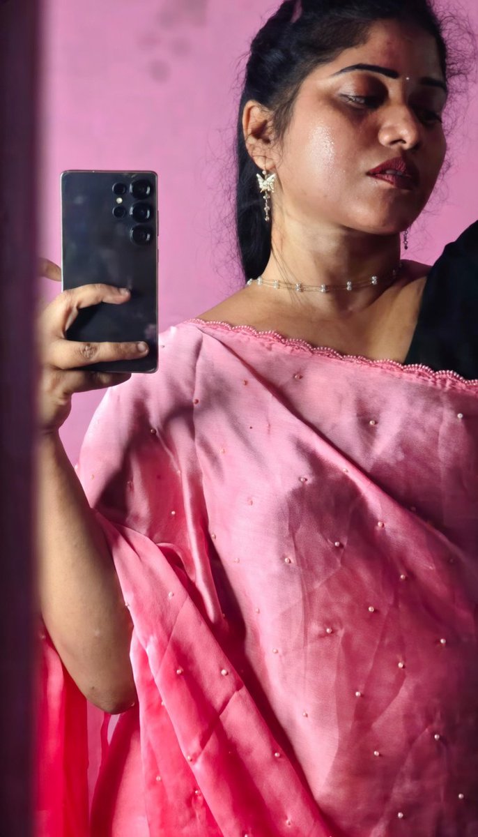 ACTRESSHOLIC tweet media