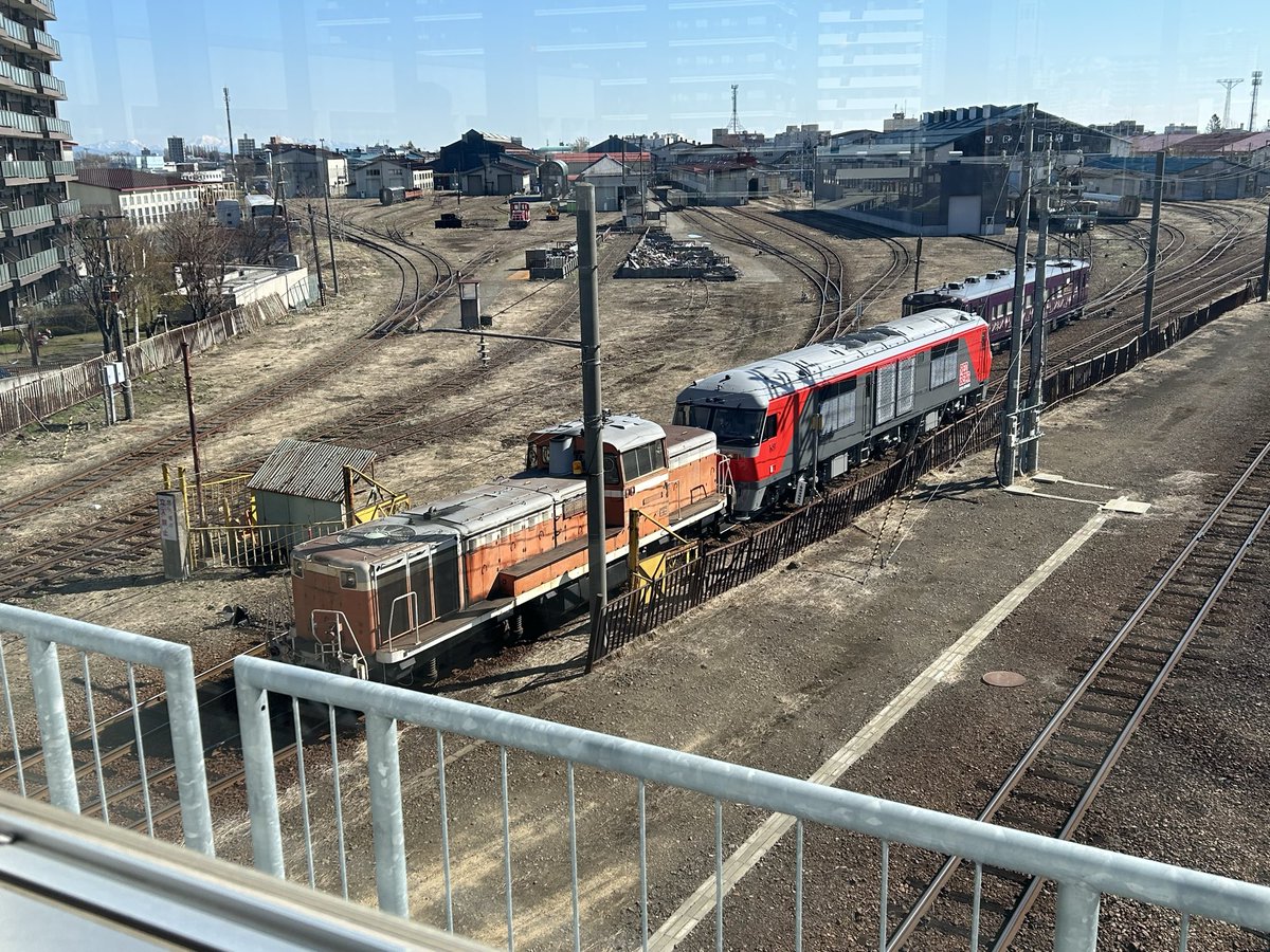 🚃721系F−5001編成🚃 tweet media