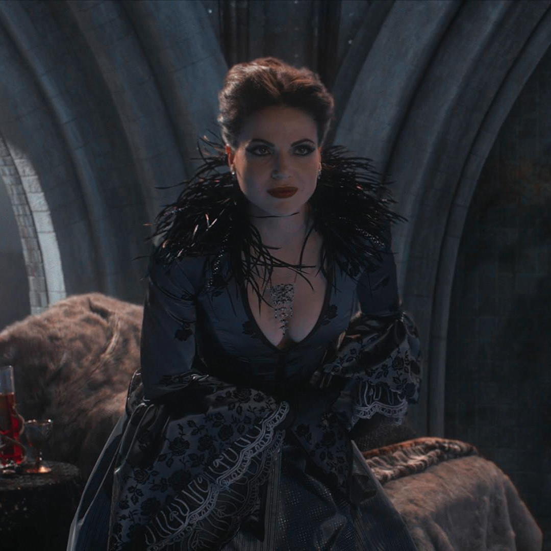 evil queen & ef regina tweet media