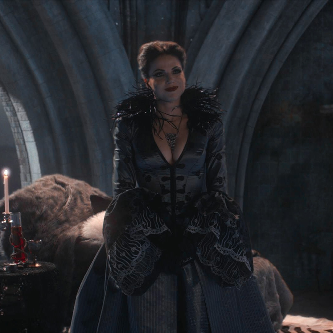 evil queen & ef regina tweet media