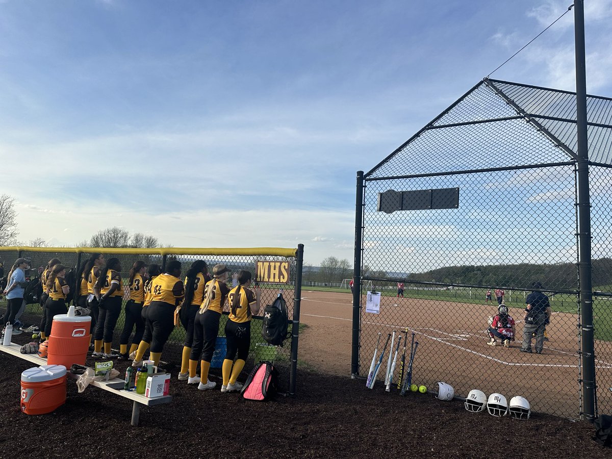 MHSMDATHLETICS's tweet photo. Beautiful night for a softball WIN which followed up a volleyball win and a boys and girls track and field win! Let’s go Spartans! @CHPrincipals @miltonhershey https://t.co/mLx2KSqbIV