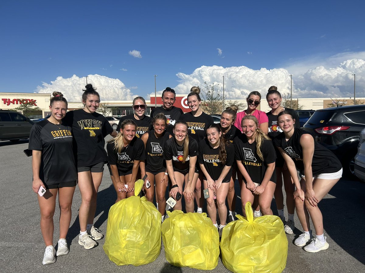 MWSUvolleyball's tweet photo. Gorgeous day in St.Joseph, and the Griffs spent it giving back — picking up trash near the North Shops and doing our part to keep our community clean
🌎♻️💚

#GriffsGiveBack https://t.co/E8M9hs9wfD
