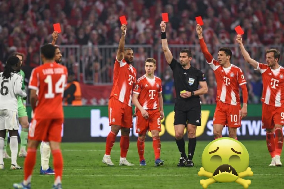 Easy1590's tweet photo. When The referee needs back up #ChampionsLeague #Referee #FootballNonsense  #bayernmünich  #realmadrid https://t.co/9btvnZORrN