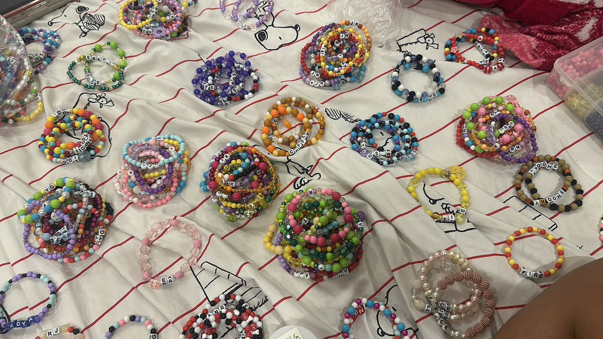 sasa ★ VAI VER O BTS tweet media