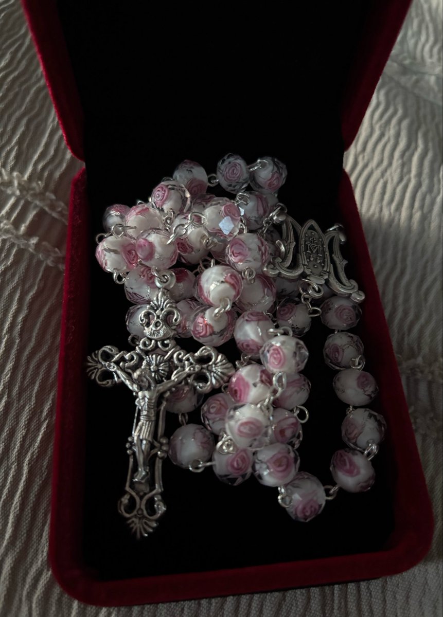 strawb 🍰🎀 tweet media