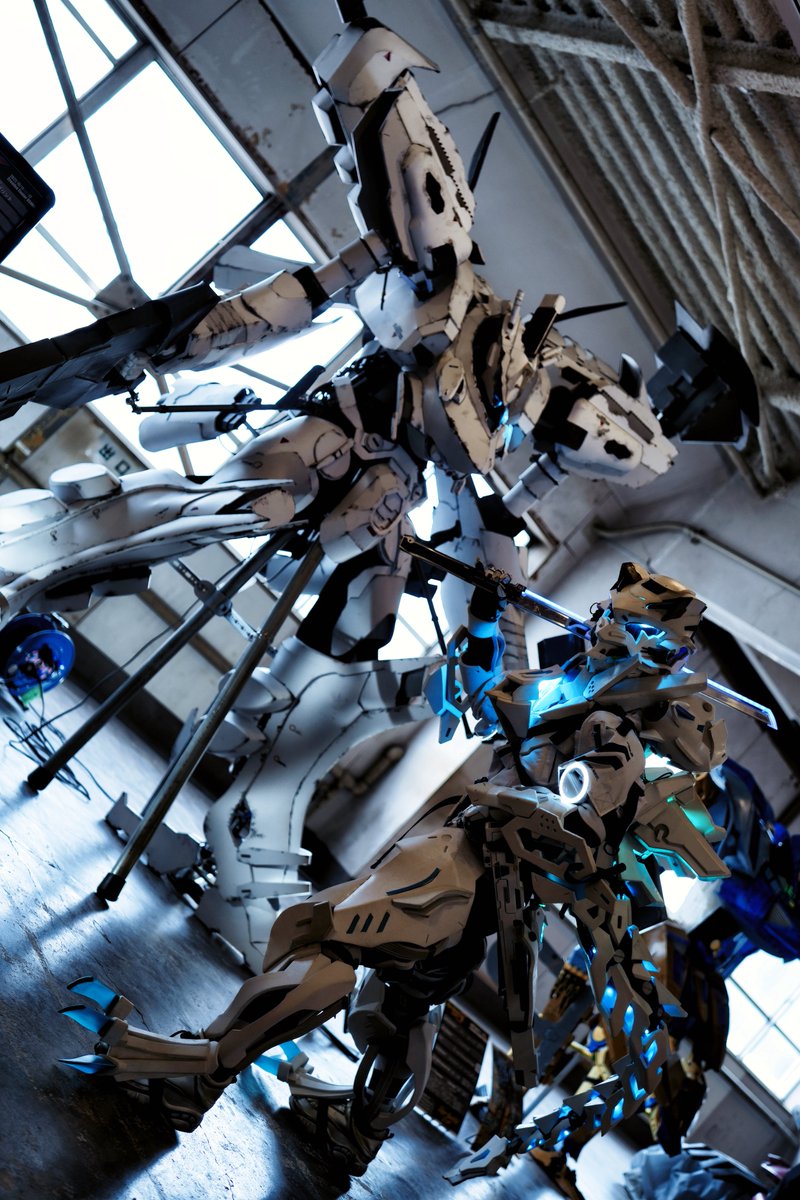 ryupimaru0's tweet image. 左＝ホワイトグリント(@CosTeam5)
右＝レクイエム(@ryupimaru0)の共演🌐

#サイバーパンク
#cyberpunk
#メカヘッド