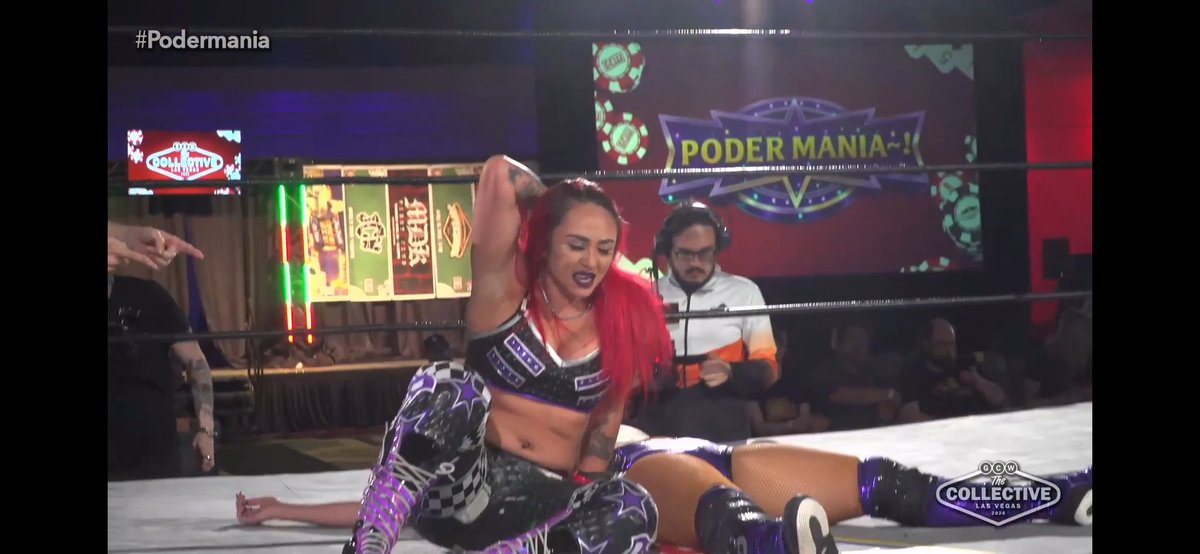 MattyWFreakingA's tweet photo. @MirandaAlize_ wins but @CarolinaCruzera put up one hell of a fight!!

#Pondermania https://t.co/Boy56jVRMJ