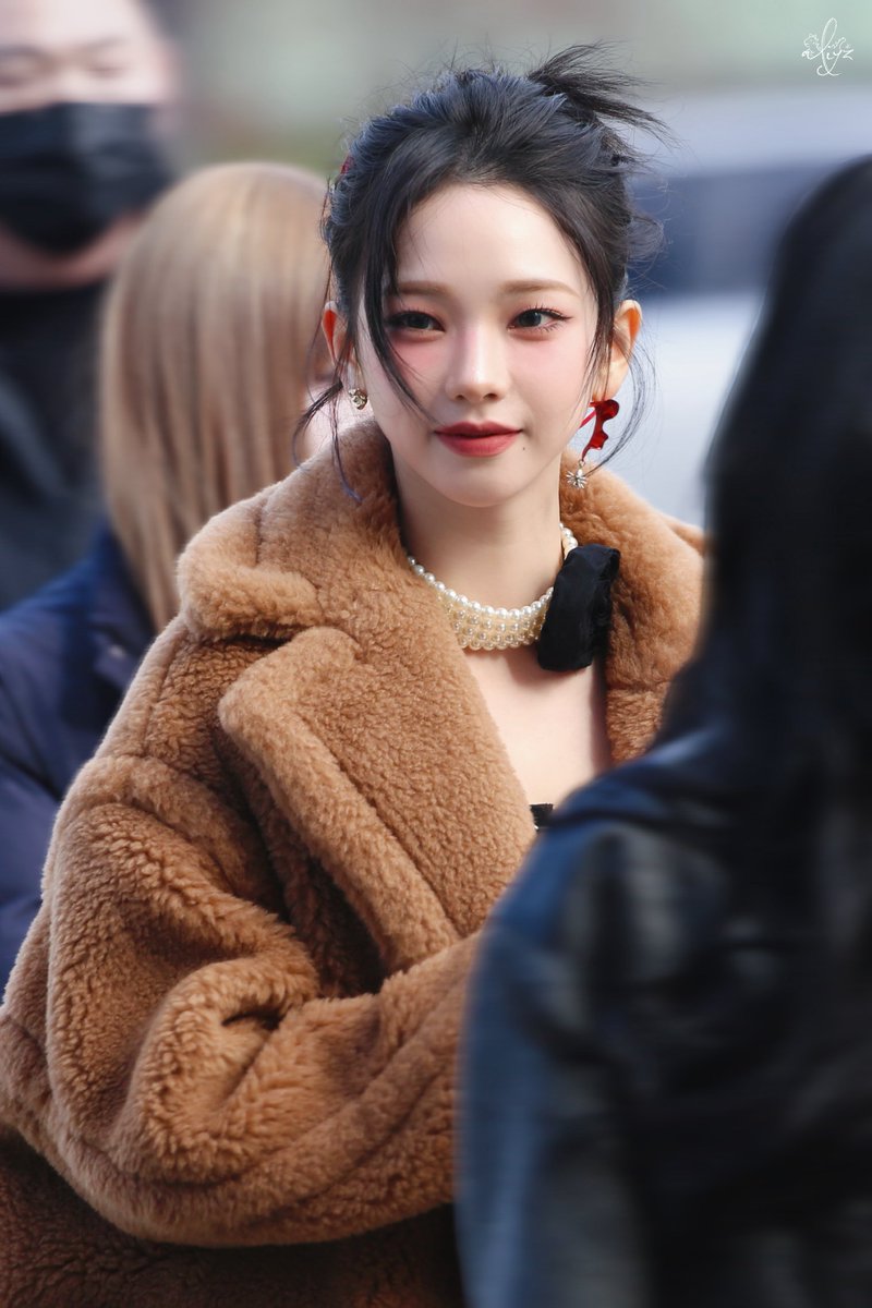 ph_aliyz411's tweet photo. 231111 🧸

#KARINA #카리나
#aespa #에스파 https://t.co/EJu3B7IxdK