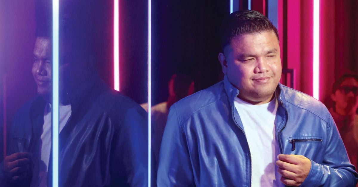 hmetromy's tweet image. #Rap Lebih sedekad berkecimpung dalam muzik arus perdana sejak 2015, nama Azmi kini dikenali peminat meskipun tergolong sebagai insan istimewa, namun mempunyai alunan vokal yang mantap.

hmetro.com.my/utama/2026/04/…