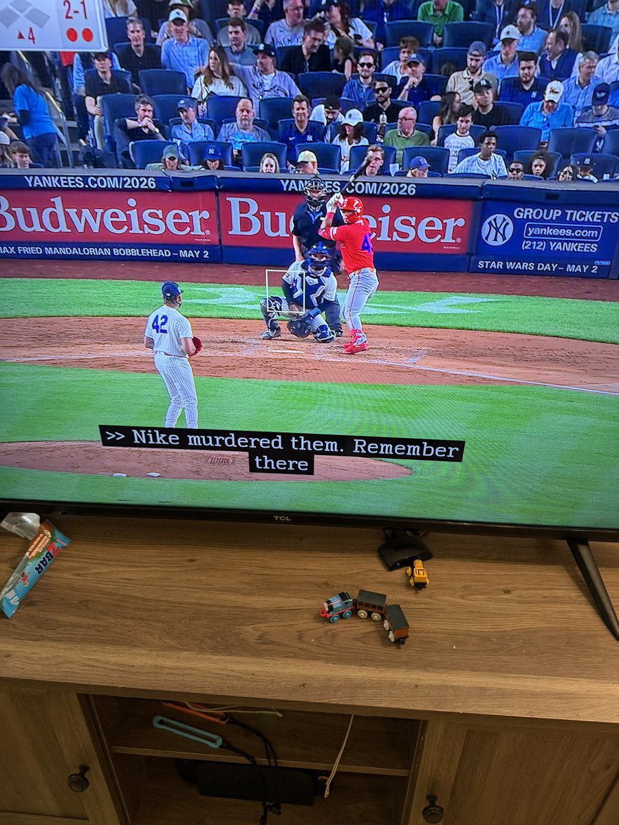 tclaro's tweet photo. @mlb_cc bad look for Nike… https://t.co/CfMqWjKKxW