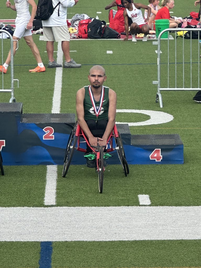 CoachAnderson_S's tweet image. Congrats to Juan for advancing to the 5A Region 3 Meet in the WC 100m and 400m. #CougarVille #CTC #CatSpeed