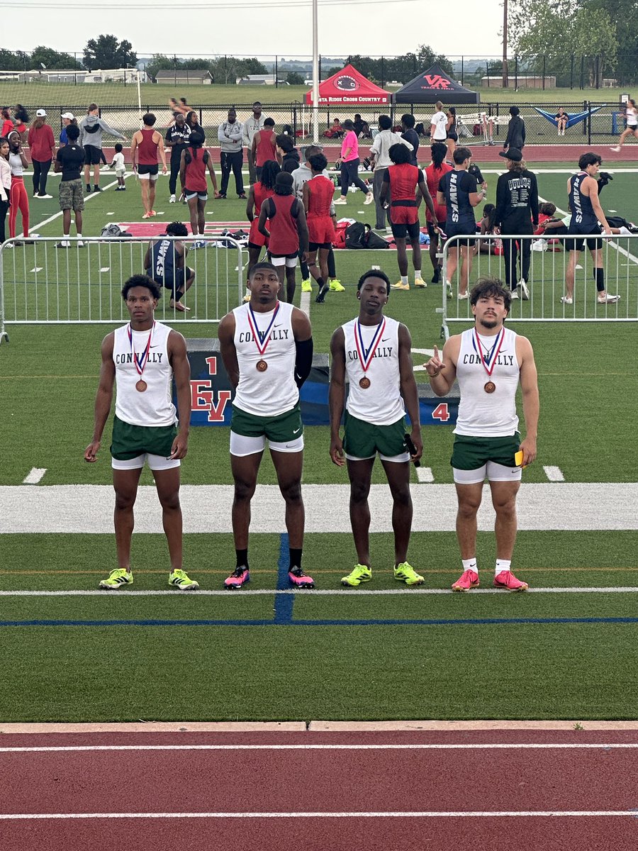 CoachAnderson_S's tweet image. Congrats to our 4x200 relay team of Malachi, Jase, Van, Jonah, and alternate Judah for qualifying for the 5A Region 3 meet after their 3rd place finish at Area. #CougarVille #CTC #CatSpeed