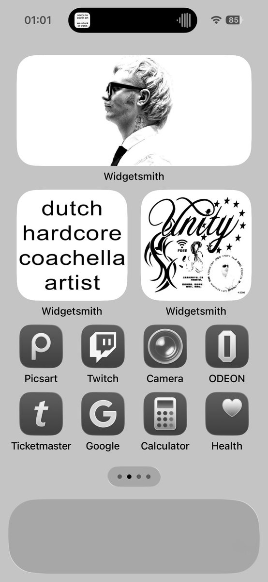 mistyjoost's tweet image. new phone layout #proud #okayimsleepingnow