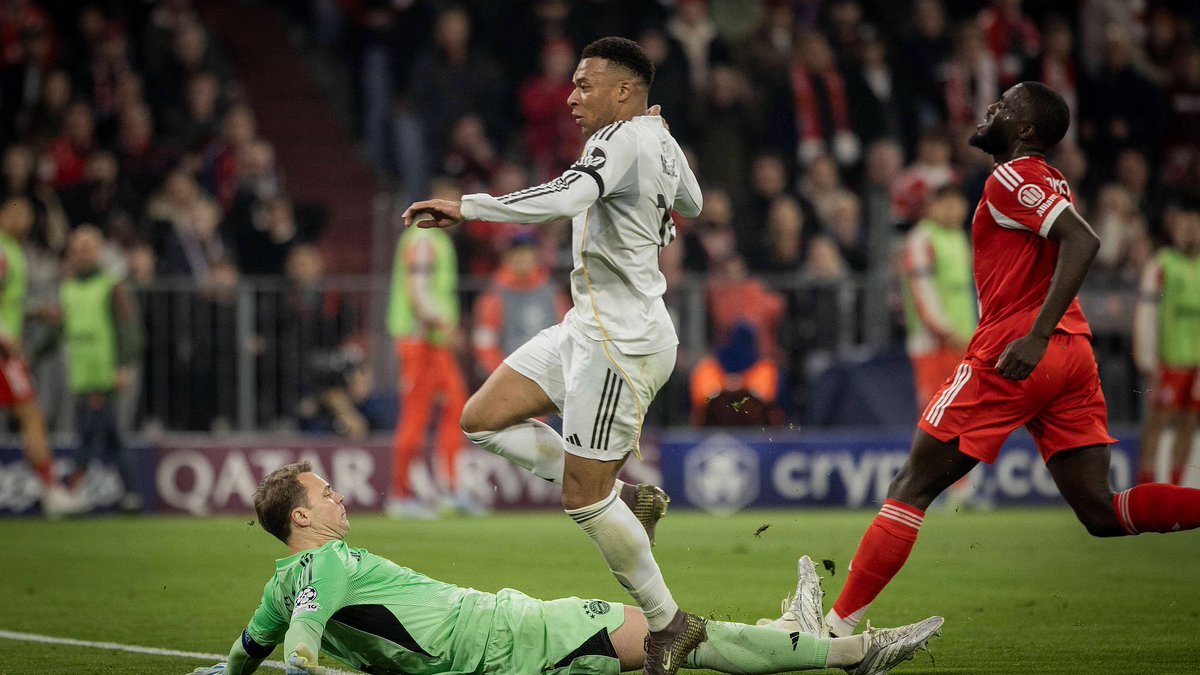 CGTNSportsScene's tweet image. 💥#BayernMunich 4-3 #RealMadrid (6-4 agg)

🔥End-to-end chaos. Bayern finally got past Madrid.

⚽️Guler x2, Mbappe scored…

⚽️But Diaz (89') + Olise (90+4') won it late.

🟥Camavinga off (86')

🟥Guler off (90+5')

Bayern snapped 4 straight #UCL KO exits vs Madrid.

Next: #PSG