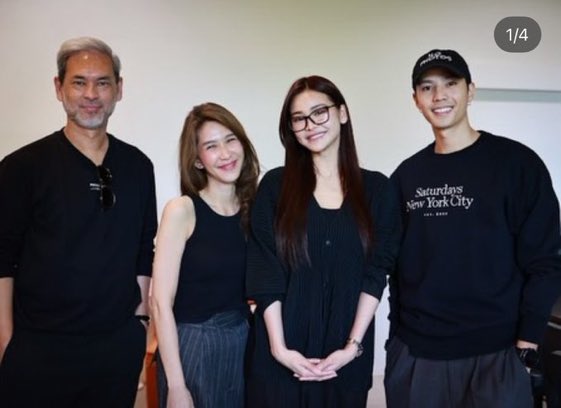 มันนี่ เปโซ tweet media