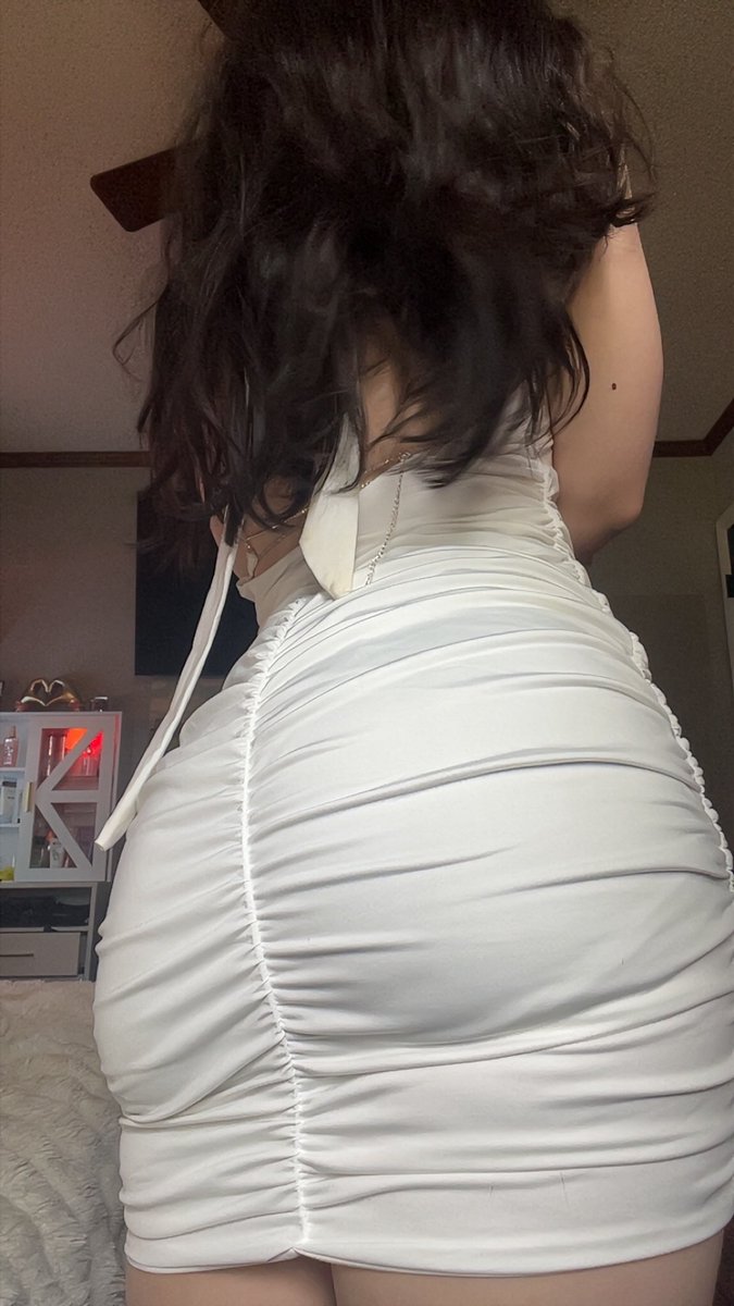 Mistress Izzy tweet media