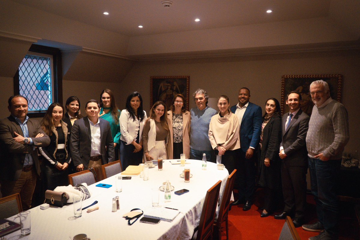 Sergio Fajardo tweet media