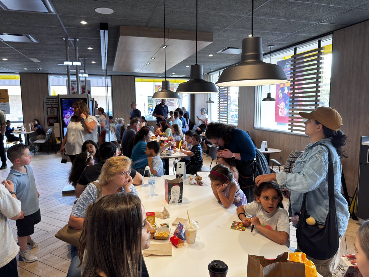 PLE_PTA's tweet photo. Thank u to all the amazing families who came out to support our McTeacher’s Night at McDonald’s! Your presence &amp; support mean so much to our school community. Nights like this remind us how strong we are when we come together. We truly appreciate each and every one of you! 🍟💛 https://t.co/5ZHOT5HYII