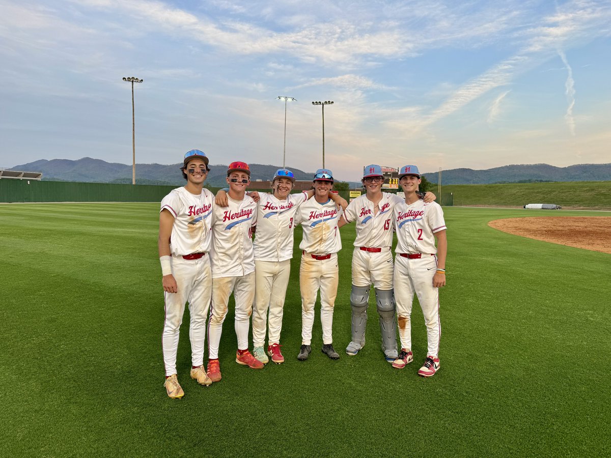 CalebJarreau16's tweet photo. Heritage 19, Maryville 2
FINAL (5) 

Heritage launches seven home runs from six players to run-rule Maryville tonight. 

Hayden Sanders picked up two and Beckett Littleton hit a first-inning grand slam to get the night started. 

@TDT_Sports https://t.co/xxLAr8v2OJ