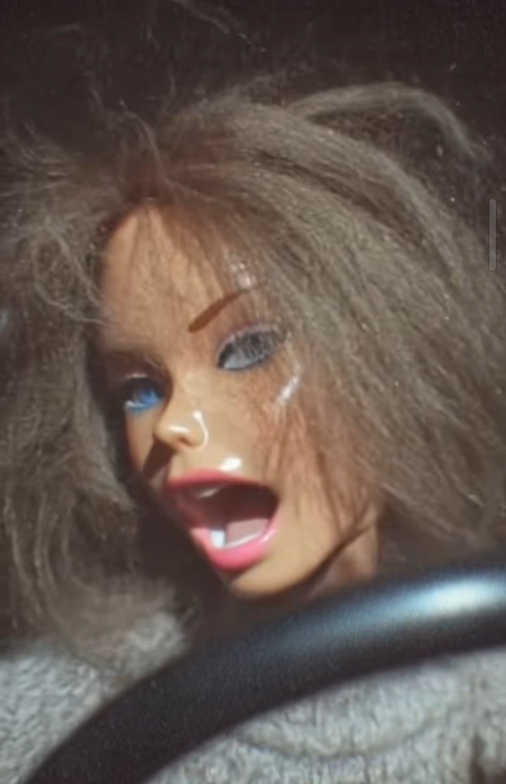 🚨 Atenção: 
Quem não gostar da sua ordem de desfiles, aceito trocar. 
No caso de desistência, tenho 4 amigas que tem interesse.