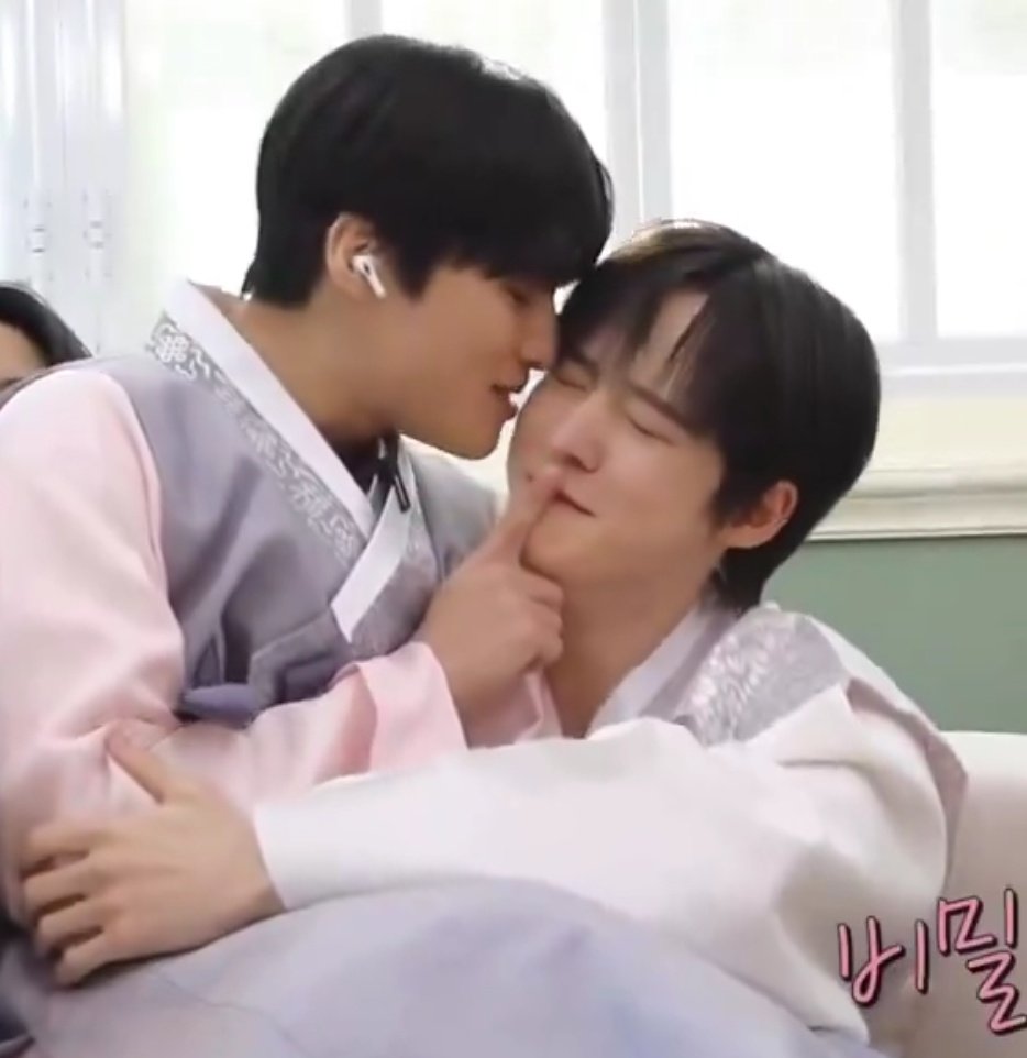 If I was the mua, i'll do this move😭 idc