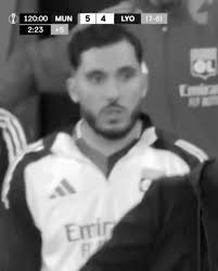 Bernalismo 💙❤ tweet media