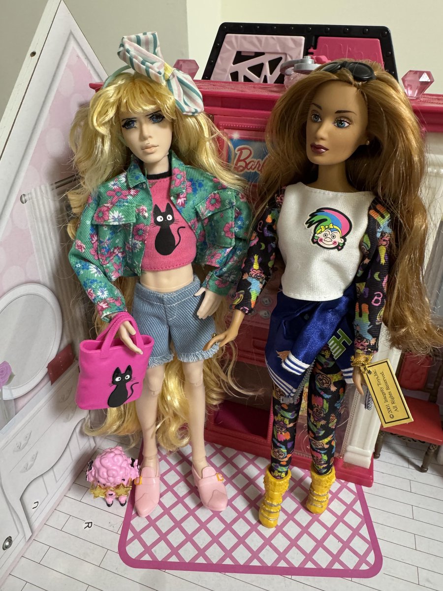 camillemoves's tweet photo. I originally wanted to dress her in a dress, but I couldn't find a suitable one 🤣🤣 https://t.co/KLr2iMWFtO
