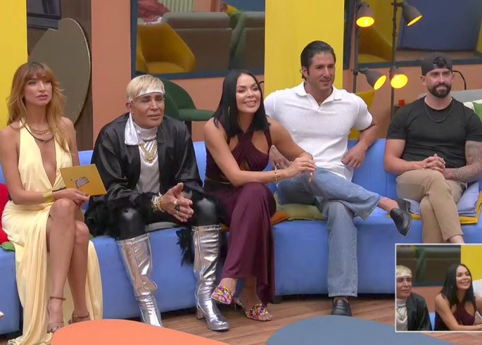 Laura Búfalo tweet media