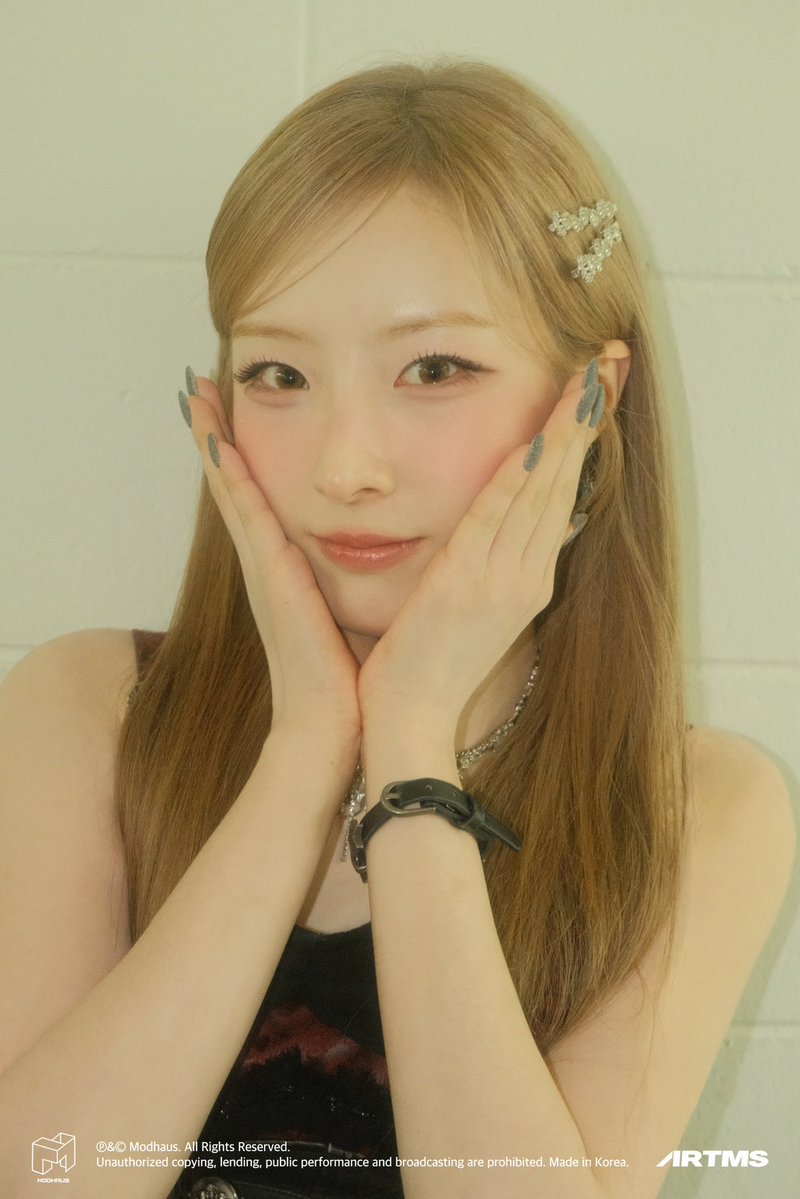 thinking of haseul tweet media