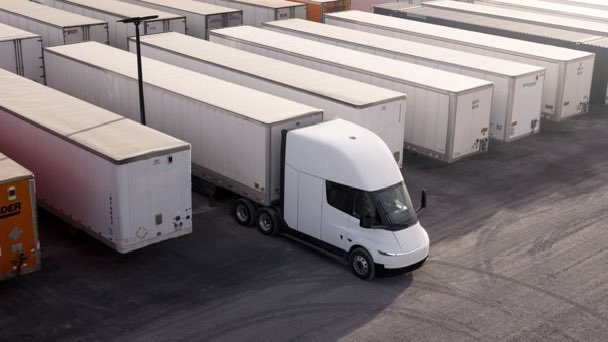 Tesla Semi Trucks tweet media