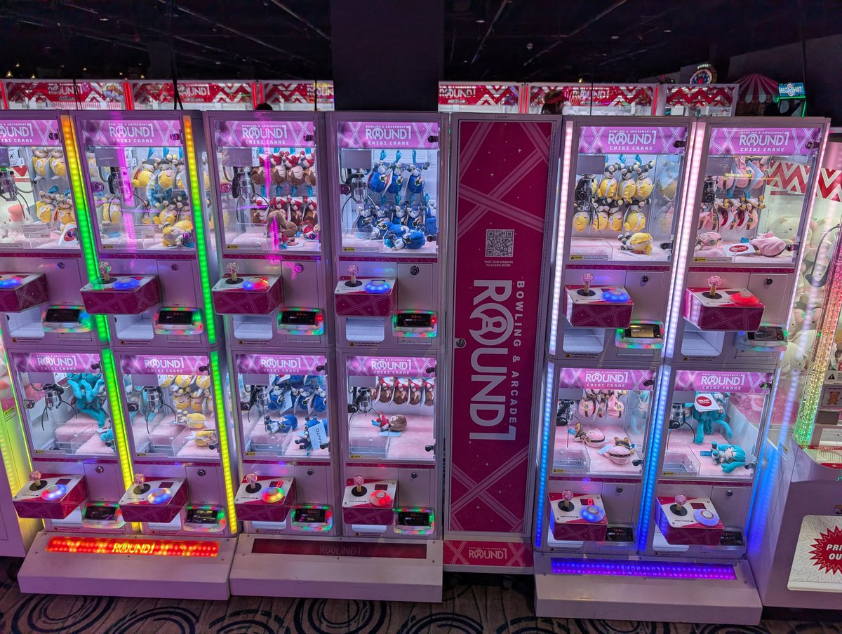 Hatsune Miku x <a href="/Round1USA/">Round1 Bowling & Arcade</a> was so much fun! Can't wait for phase 2 🩵

#miku #初音ミク #hatsunemiku