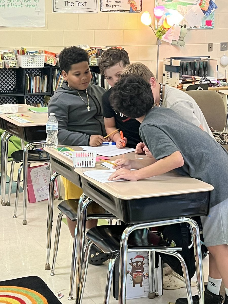 VetterFamily300 tweet media