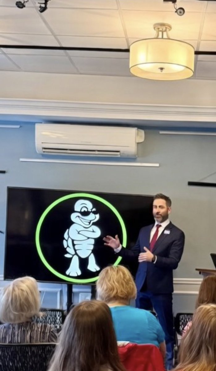 ChickFTB tweet media